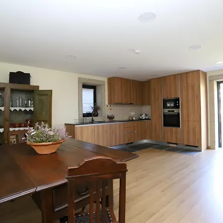 New Honey House Ansiaes